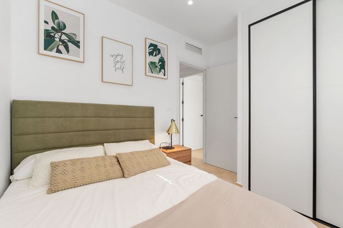 Image No.32-2 Bed Apartment for sale