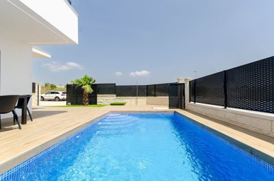 Exterior 13