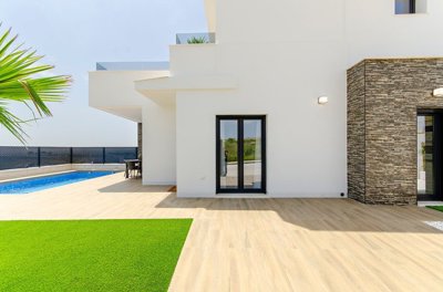 Exterior 8