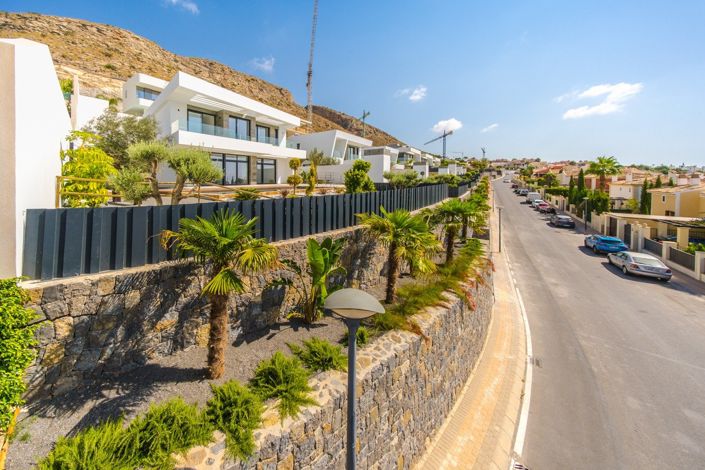 Image No.3-7 Bed House/Villa for sale