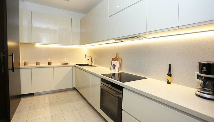 Image No.10-3 Bed Apartment for sale