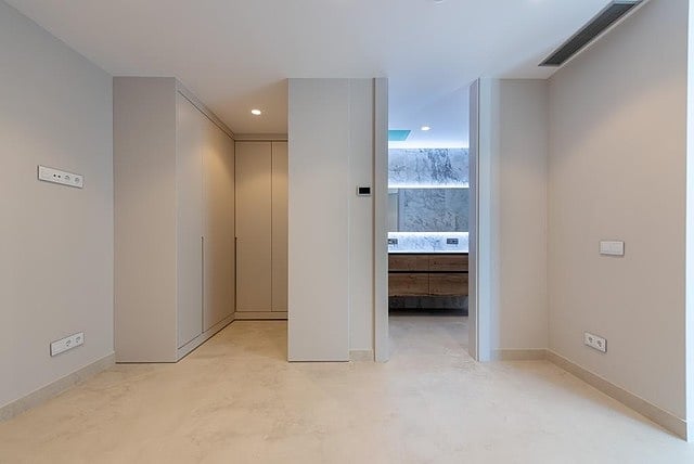 Image No.19-4 Bed Apartment for sale