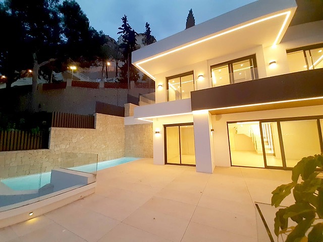 Image No.3-4 Bed Apartment for sale