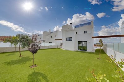 Exterior 3