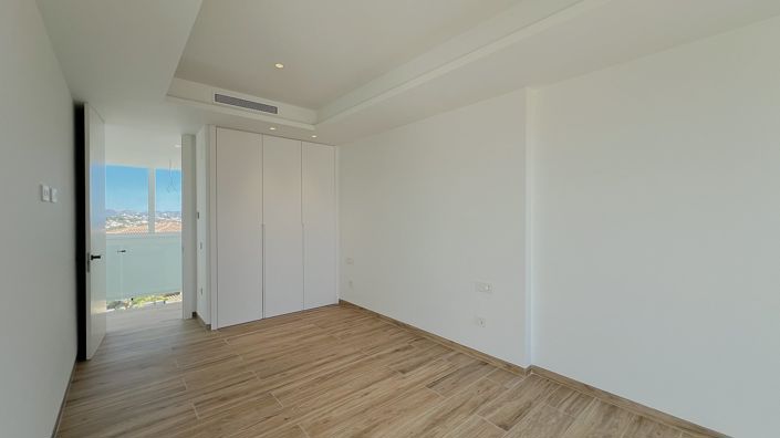 Image No.25-4 Bed House/Villa for sale