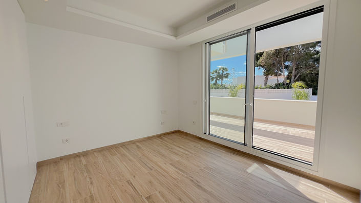 Image No.28-4 Bed House/Villa for sale