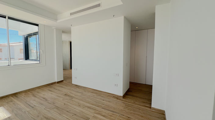 Image No.31-4 Bed House/Villa for sale