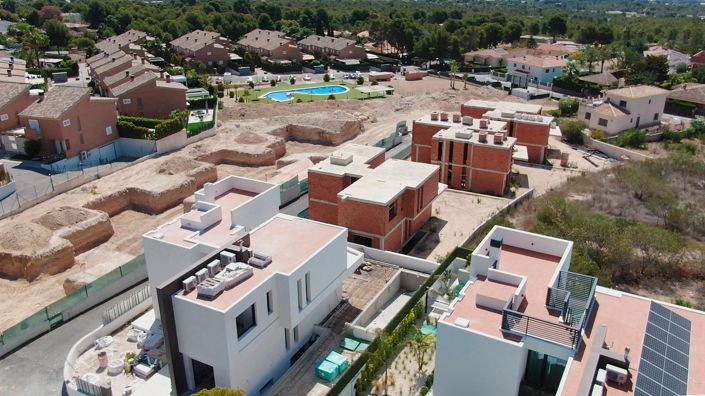 Image No.5-4 Bed House/Villa for sale