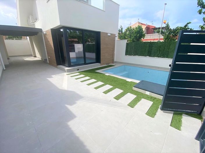 Image No.2-3 Bed House/Villa for sale