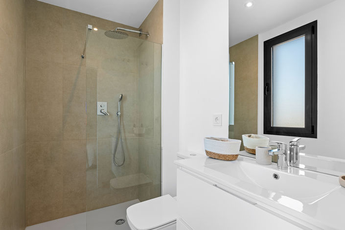 Image No.34-2 Bed Apartment for sale