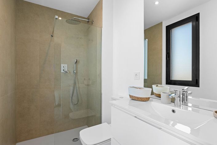 Image No.34-2 Bed Apartment for sale