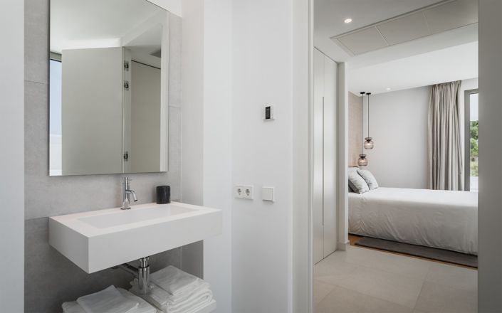 Image No.25-4 Bed House/Villa for sale