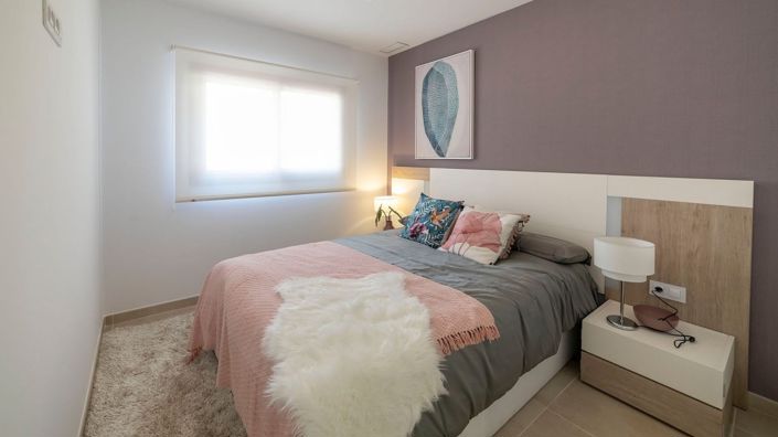 Image No.12-2 Bed Apartment for sale