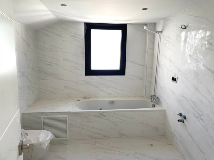 Image No.14-5 Bed House/Villa for sale