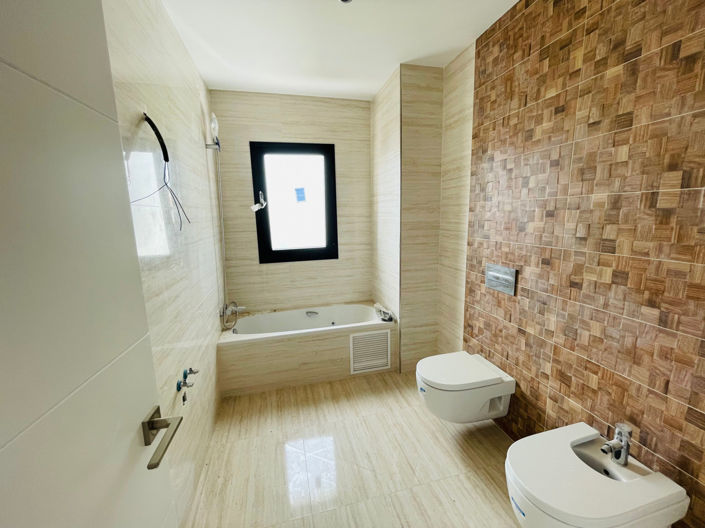 Image No.28-5 Bed House/Villa for sale