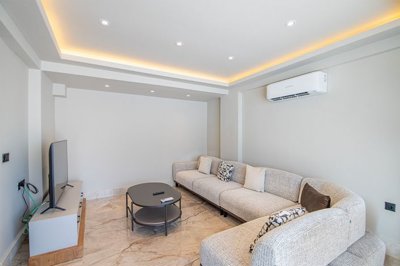 Interior 2
