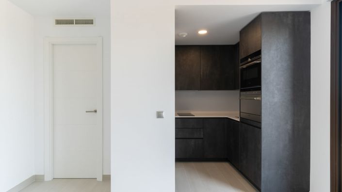 Image No.32-2 Bed Apartment for sale