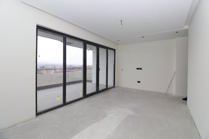 Image No.20-7 Bed House/Villa for sale