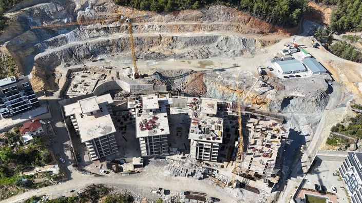 Image No.22-4 Bed Apartment for sale