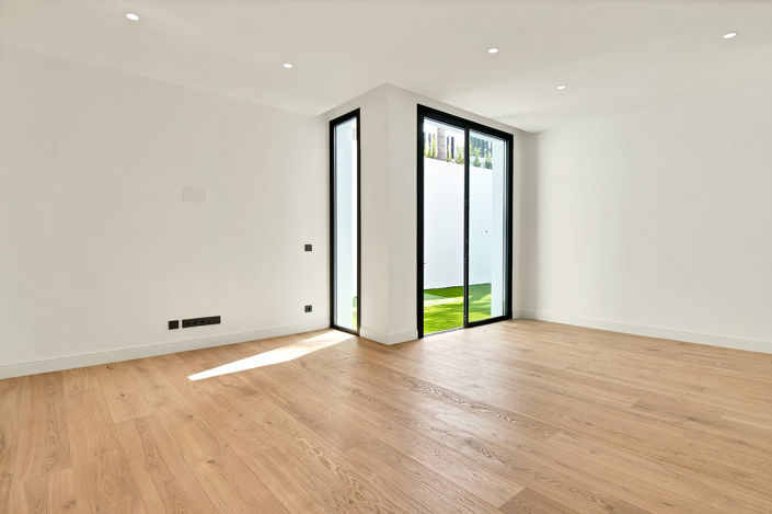 Image No.56-5 Bed House/Villa for sale