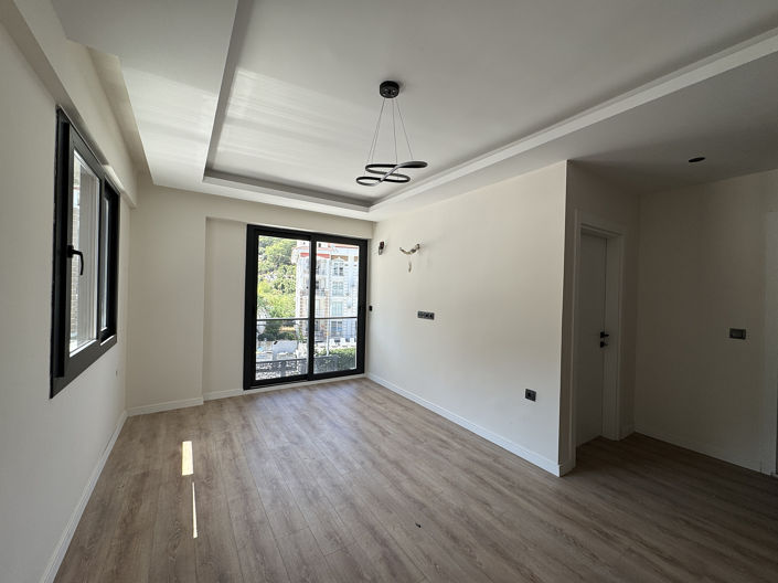 Image No.10-1 Bed Apartment for sale