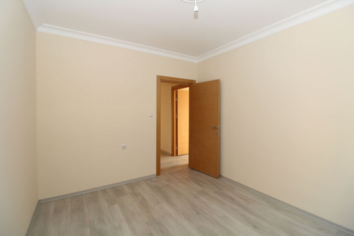 Image No.11-4 Bed Apartment for sale