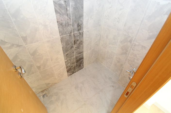 Image No.23-4 Bed Apartment for sale