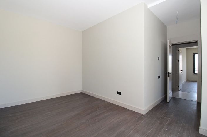 Image No.24-3 Bed Apartment for sale