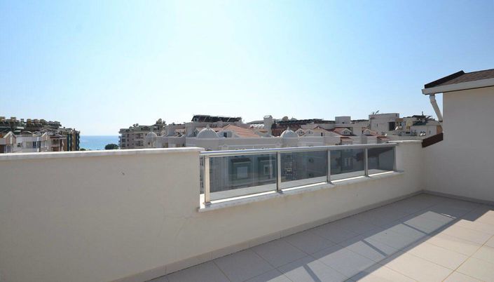 Image No.10-3 Bed Apartment for sale