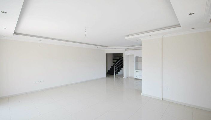 Image No.12-4 Bed Apartment for sale