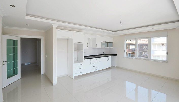 Image No.15-4 Bed Apartment for sale