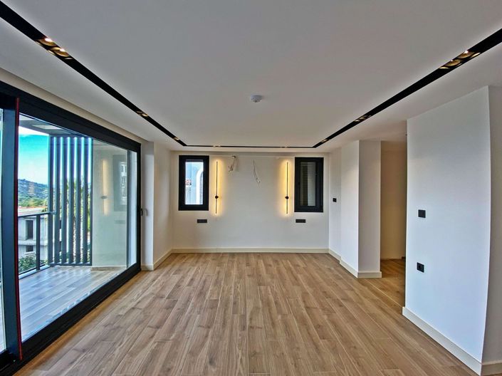 Image No.19-4 Bed House/Villa for sale