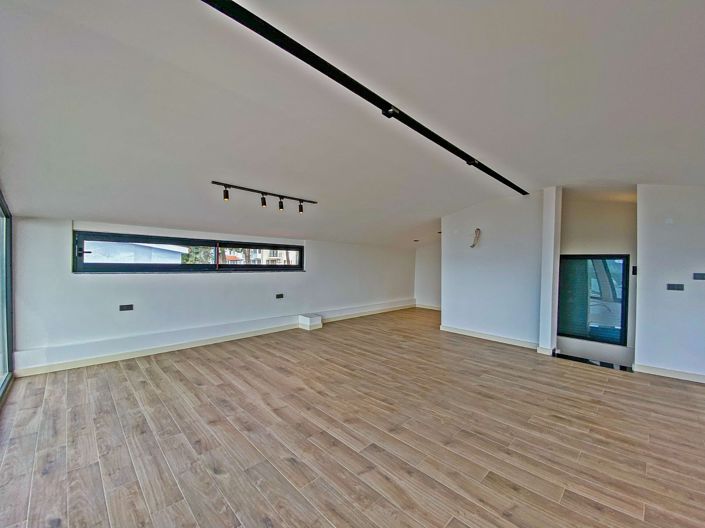 Image No.30-4 Bed House/Villa for sale