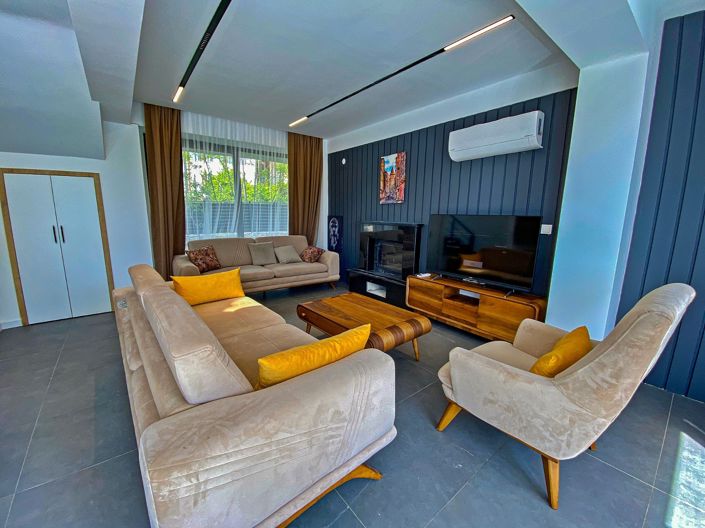 Image No.11-4 Bed House/Villa for sale