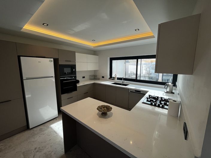 Image No.30-4 Bed House/Villa for sale