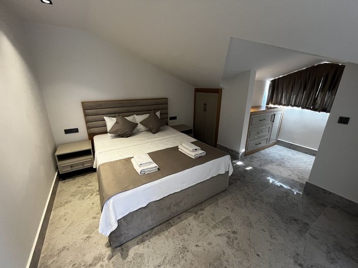 Image No.35-4 Bed House/Villa for sale