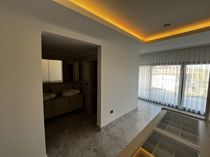 Image No.38-4 Bed House/Villa for sale