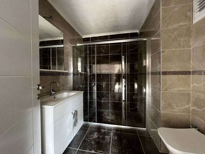 Image No.19-3 Bed Apartment for sale