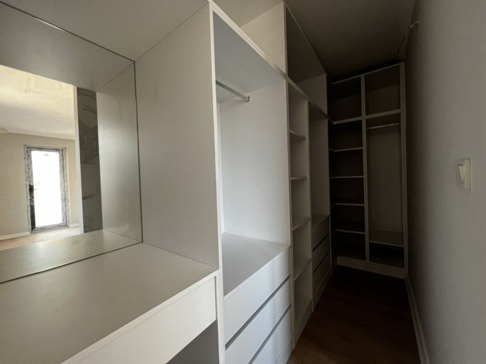 Image No.28-3 Bed Apartment for sale