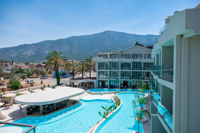 Exterior 8