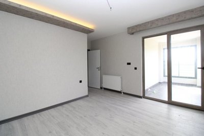 Interior 6