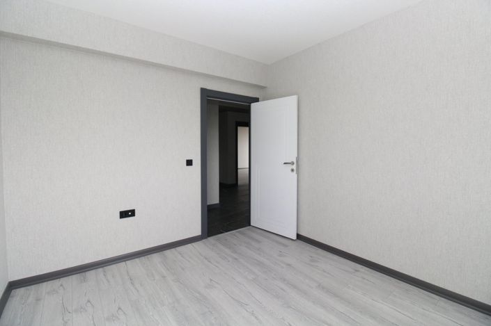 Image No.17-4 Bed Apartment for sale