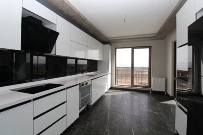 Interior 3