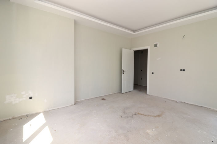 Image No.10-3 Bed Apartment for sale