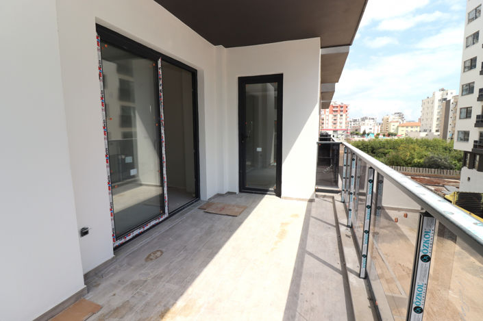 Image No.21-3 Bed Apartment for sale