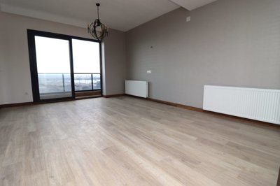 Interior 4
