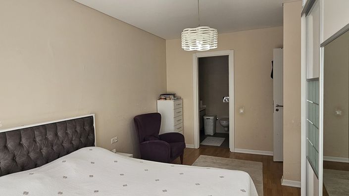 Image No.22-5 Bed Apartment for sale