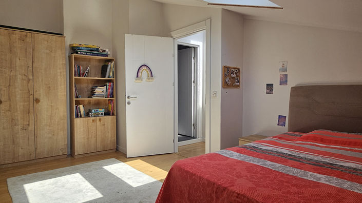 Image No.25-5 Bed Apartment for sale