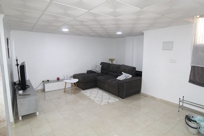 Image No.20-3 Bed Apartment for sale