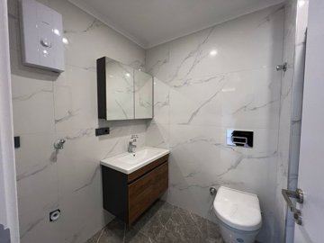 Interior 4